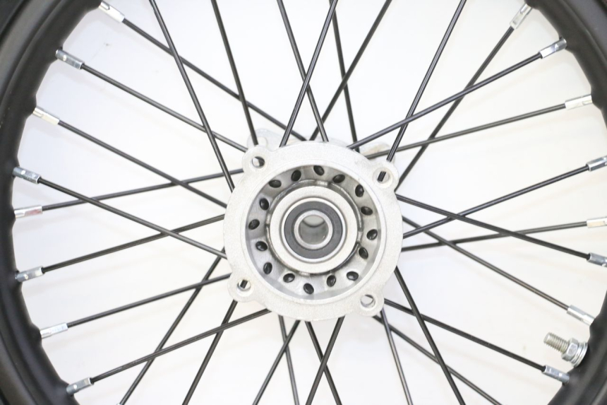 photo de JANTE ARRIÈRE ET PNEU APOLLO RFZ 125