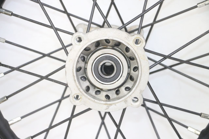 photo de JANTE ARRIÈRE ET PNEU APOLLO RXF 125