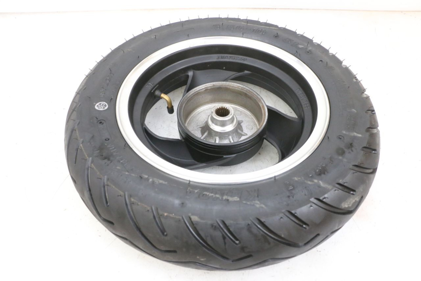 photo de JANTE ARRIÈRE ET PNEU JM MOTORS SANTANA EVO 50 (2024 - 2026) - Pièce contrôlée