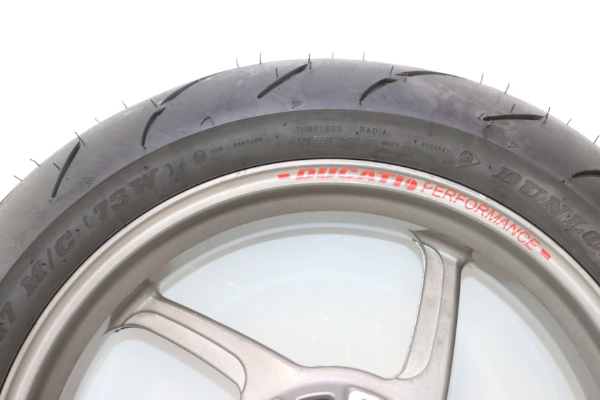 photo de JANTE ARRIÈRE ET PNEU DUCATI SS IE DS CARENEE 1000 (2002 - 2006) - Vue produit