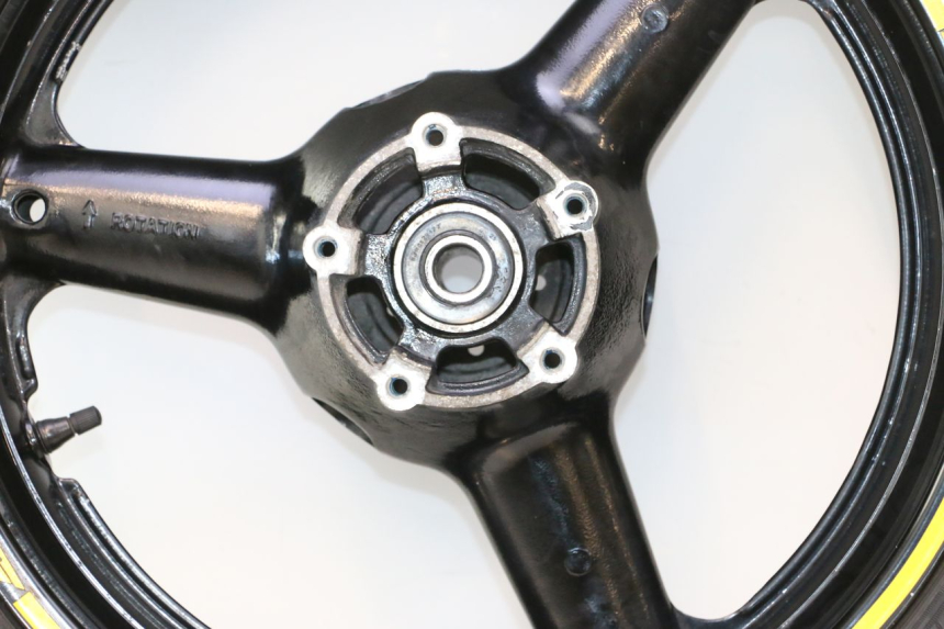photo de JANTE ARRIÈRE ET PNEU SUZUKI SV S 650 (2003 - 2009) - Zoom composants