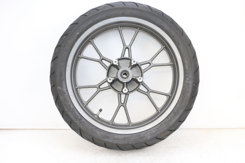photo de JANTE ARRIÈRE ET PNEU KSR TR SM 50 (2015 - 2018) - Focus structure