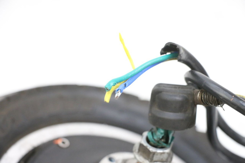 photo de JANTE ARRIÈRE ET PNEU DUALTRON VICTOR LIMITED 1