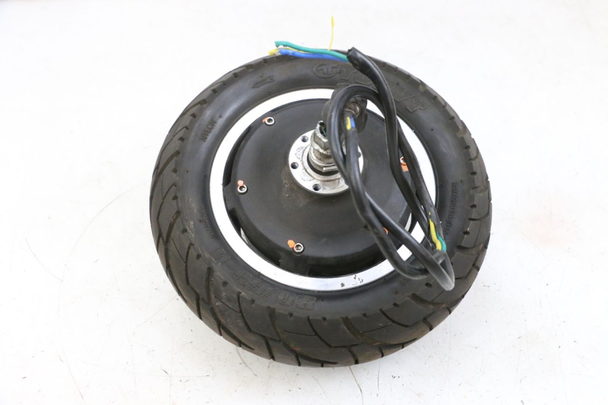 photo de JANTE ARRIÈRE ET PNEU DUALTRON VICTOR LIMITED 1