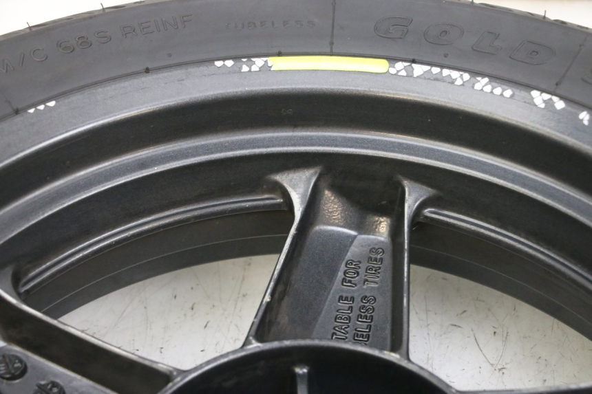 photo de JANTE ARRIÈRE ET PNEU YAMAHA XMAX X-MAX 125 (2006 - 2009) - Vue d’ensemble