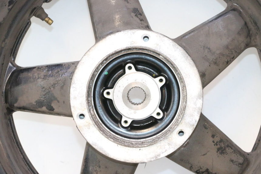 photo de JANTE ARRIÈRE ET PNEU YAMAHA X-MAX XMAX 125 (2010 - 2013) - Détail de la pièce