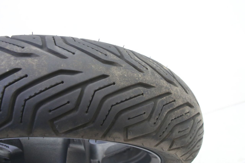 photo de JANTE ARRIÈRE ET PNEU YAMAHA XMAX X-MAX 125 (2021 - 2025)