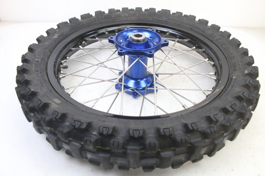 photo de JANTE ARRIÈRE ET PNEU YAMAHA YZ 125 (2006 - 2016)