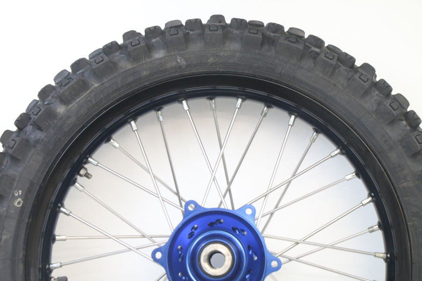 photo de JANTE ARRIÈRE ET PNEU YAMAHA YZ 125 (2006 - 2016)
