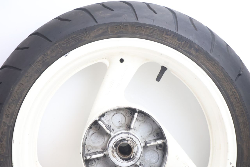 photo de JANTE ARRIÈRE ET PNEU YAMAHA YZF R GENESIS 750 (1993 - 1998) - Points de fixation