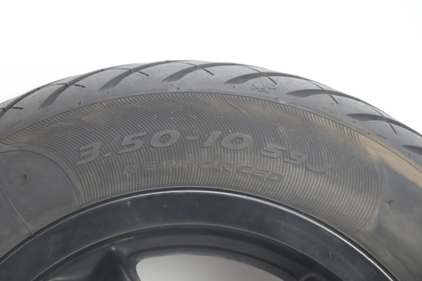 photo de JANTE ARRIÈRE ET PNEU PIAGGIO ZIP IGET 4T 50 (2021 - 2023) - Zoom composants