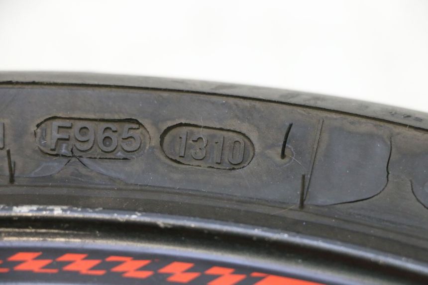 photo de JANTE ARRIÈRE ET PNEU KAWASAKI ZX-6R ZX6R 600 (1995 - 1997) - Détail de la pièce