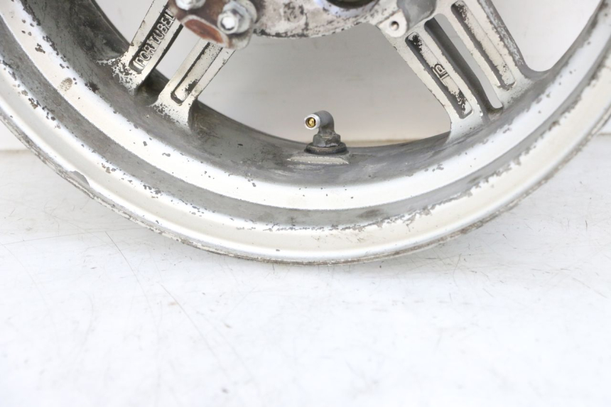 photo de JANTE ARRIERE SUZUKI BURGMAN EXECUTIVE ABS 650 (2006 - 2012) - Points de fixation