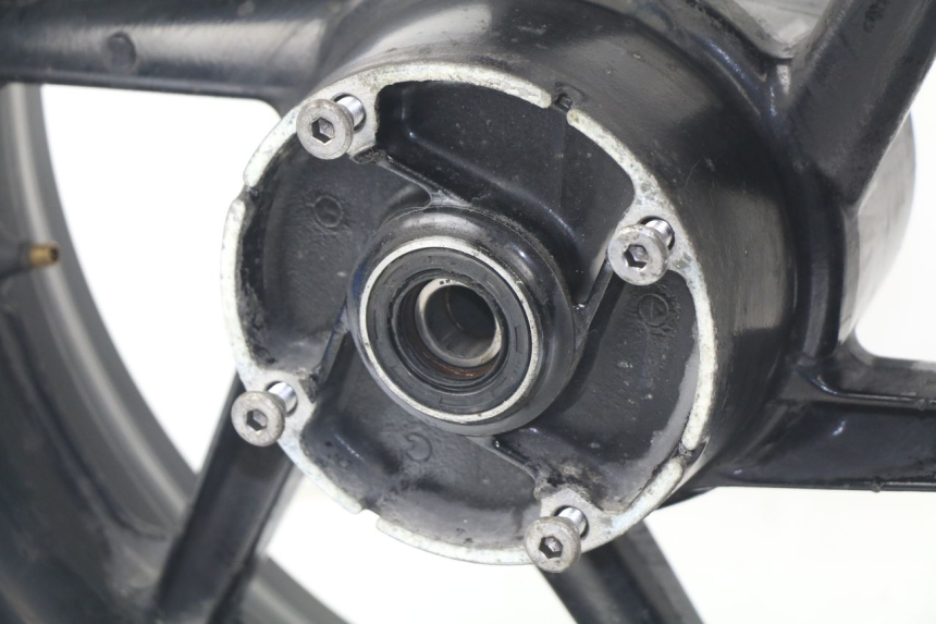 photo de JANTE ARRIERE HONDA CBR 919 RR FIREBLADE 900 (1998 - 1999) - Marquages et références