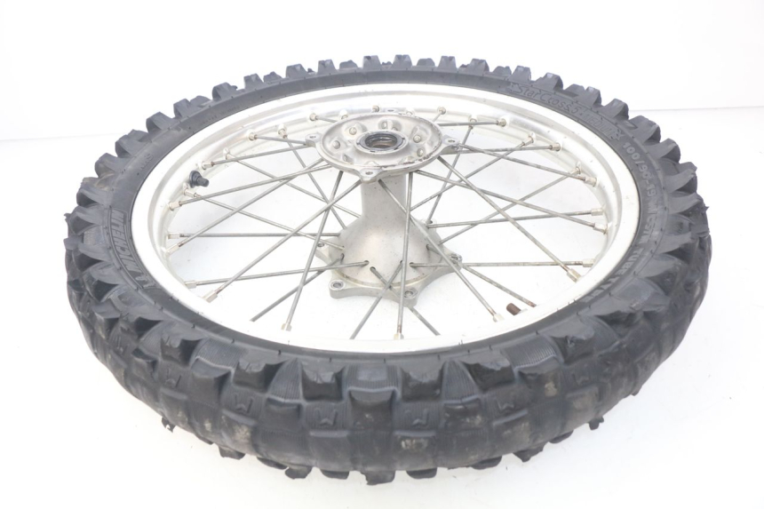 photo de JANTE ARRIERE HONDA CRF 250 (2016 - 2017) - Points de fixation