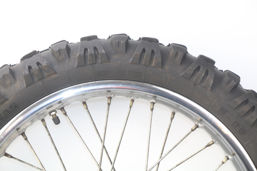 photo de JANTE ARRIERE YAMAHA DTR DT-R 125 (1989 - 2004) - Gros plan technique