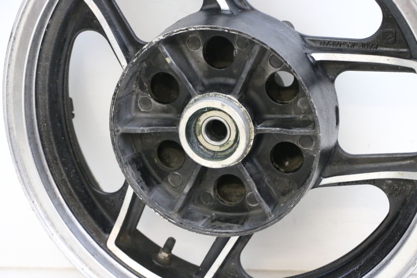 photo de JANTE ARRIERE KAWASAKI GPZ RX 1000 (1986 - 1988) - Vue rapprochée