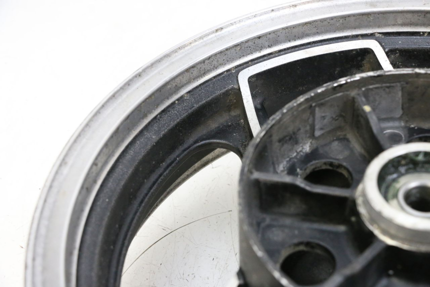 photo de JANTE ARRIERE KAWASAKI GPZ RX 1000 (1986 - 1988) - Autre angle de vue