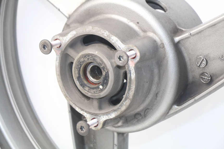photo de JANTE ARRIERE KAWASAKI GPZ S 500 (1994 - 2005)