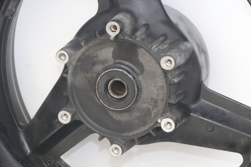 photo de JANTE ARRIERE HONDA CBR F SC25 1000 (1989 - 1992)