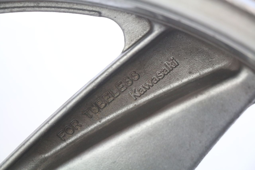 photo de JANTE ARRIERE KAWASAKI ZZR 600 (1995 - 2004)