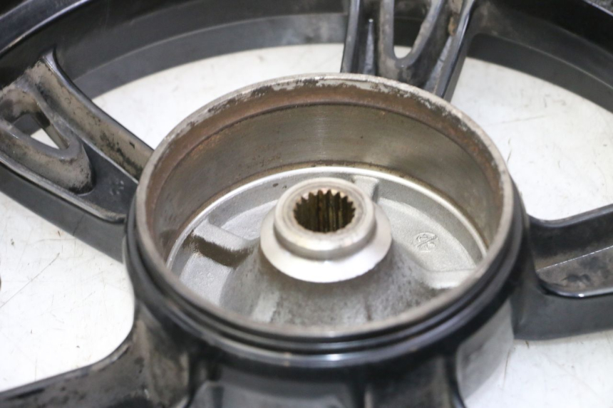 photo de JANTE ARRIERE PEUGEOT KISBEE 2T 50 (2010 - 2017)