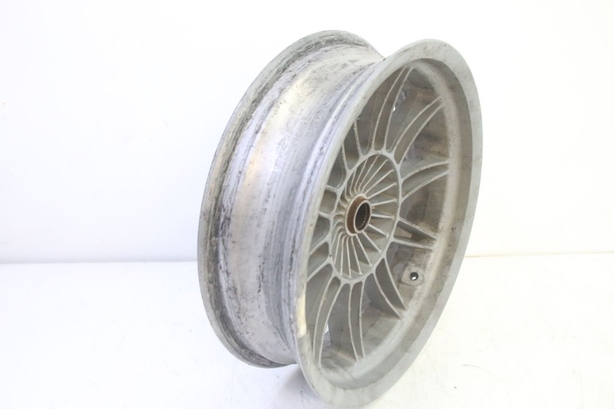 photo de JANTE ARRIERE PIAGGIO MP3 RL 250 (2007 - 2010) - Vue rapprochée