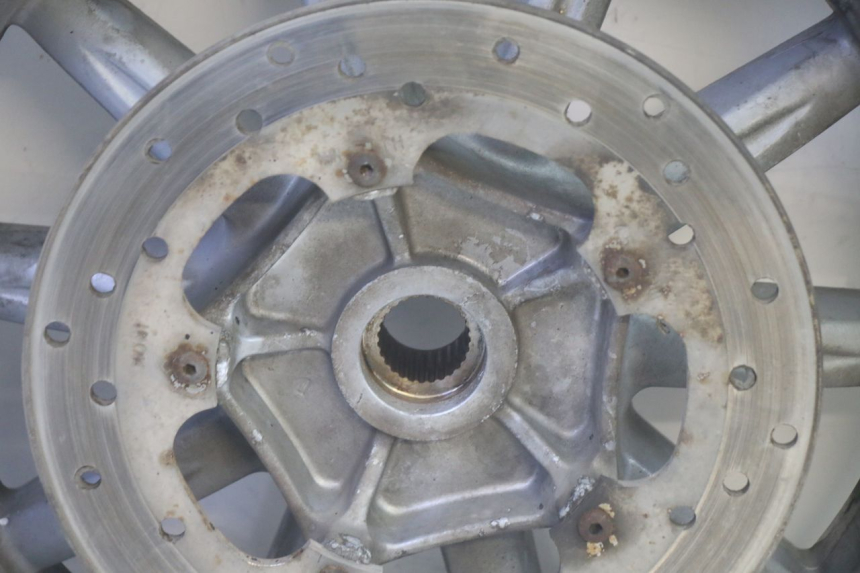 photo de JANTE ARRIERE PIAGGIO MP3 RL 250 (2007 - 2010) - Autre angle de vue