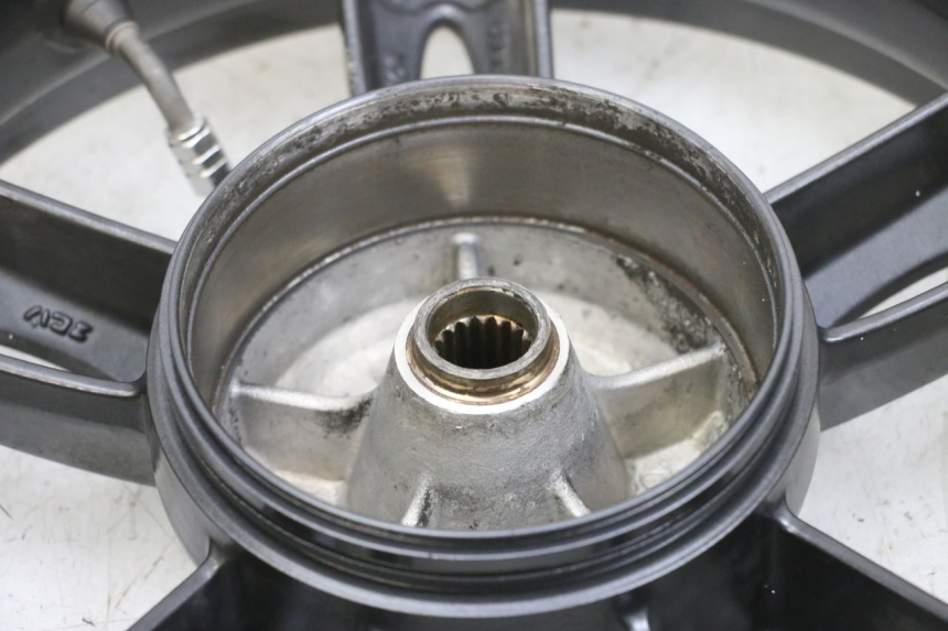 photo de JANTE ARRIERE YAMAHA NEOS NEO'S 4T 50 (2008 - 2016) - Détails caractéristiques