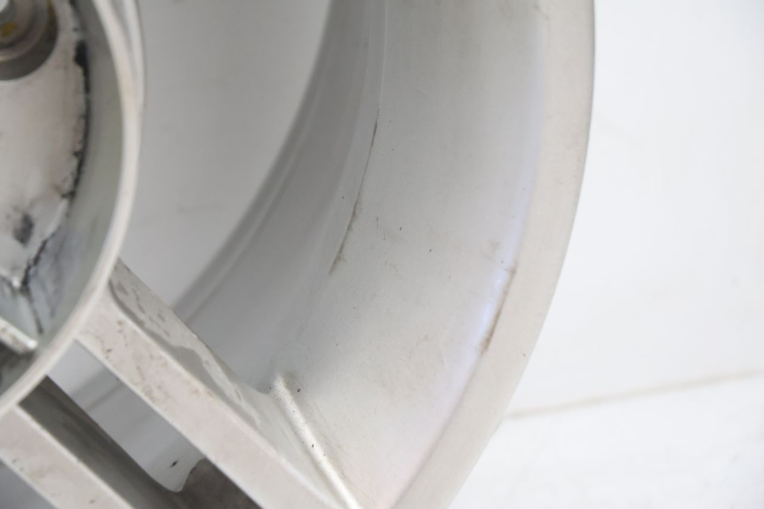 photo de JANTE ARRIERE CAN-AM SPYDER RS 1000 (2008 - 2012) - État de surface
