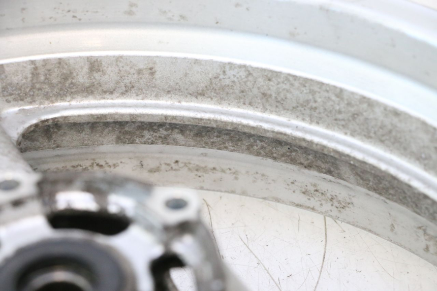 photo de JANTE ARRIERE SUZUKI SV S 650 (2003 - 2009) - Zoom état d’usage