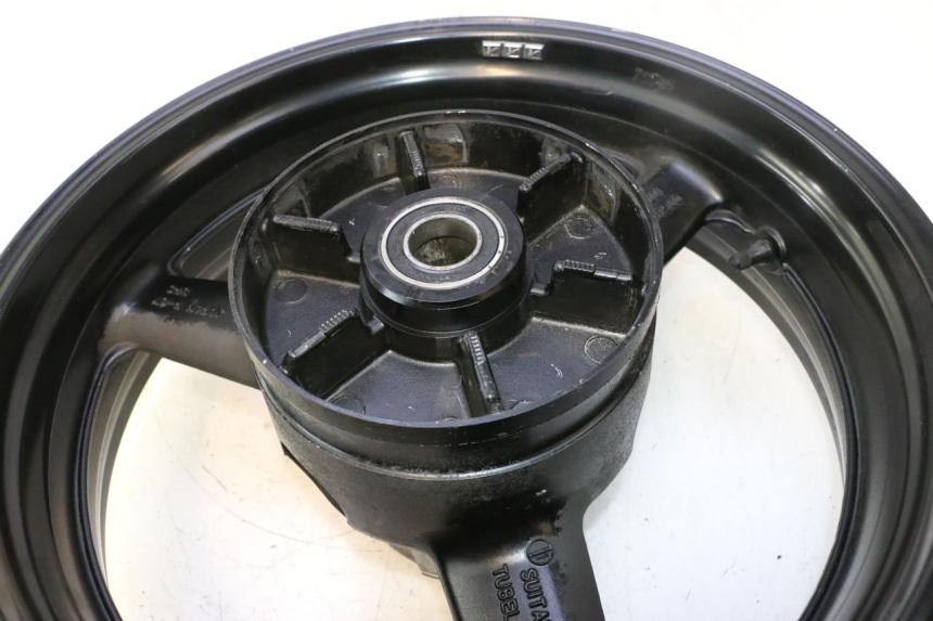 photo de JANTE ARRIERE YAMAHA TDM ABS 900 (2002 - 2014) - Vue rapprochée