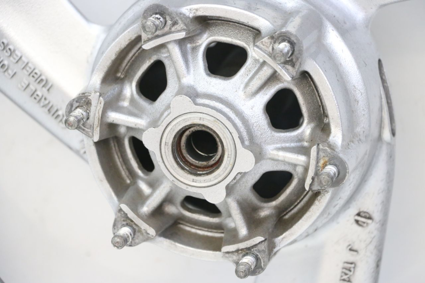 photo de JANTE ARRIERE YAMAHA TDR DELTABOX 125 (1993 - 2003)