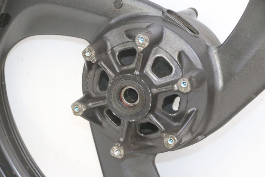 photo de JANTE ARRIERE YAMAHA TDR DELTABOX 125 (1993 - 2003)