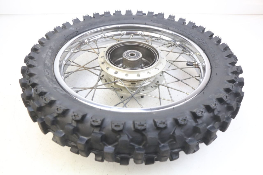 photo de JANTE ARRIERE YAMAHA TTR 125 (2000 - 2020) - Gros plan technique