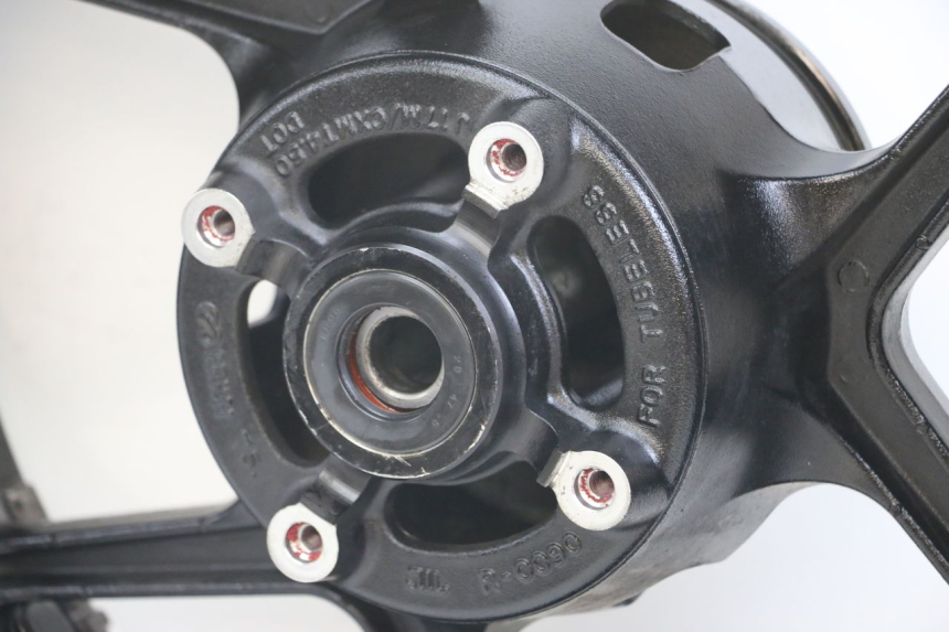 photo de JANTE ARRIERE KAWASAKI VERSYS ABS 650 (2015 - 2018)