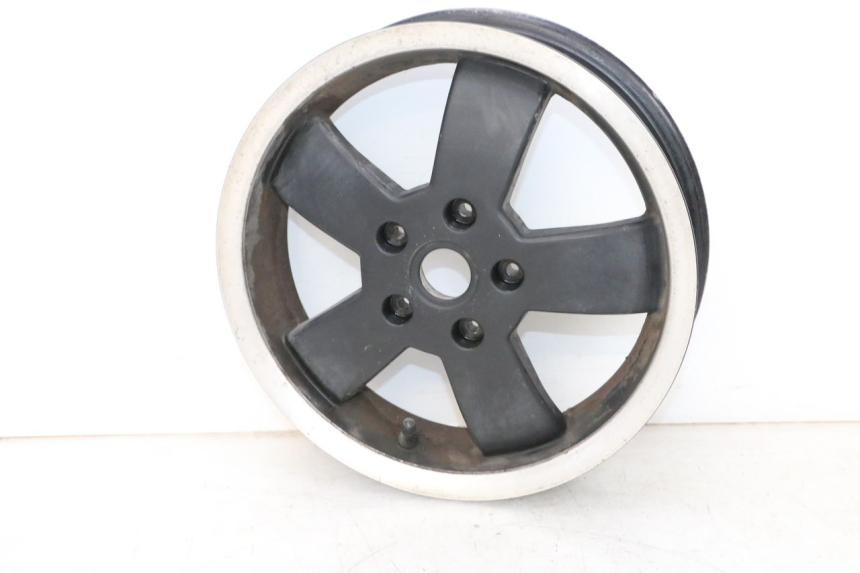 photo de JANTE ARRIERE PIAGGIO VESPA GTS SUPER IE 125 (2009 - 2016) - Vue d’ensemble