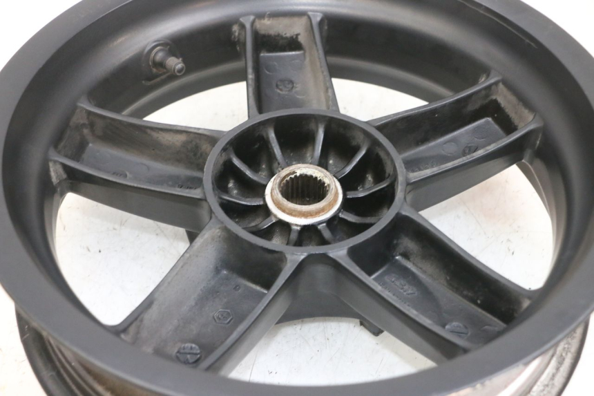 photo de JANTE ARRIERE PIAGGIO XEVO - X EVO 125 (2007 - 2016) - Marquages et références