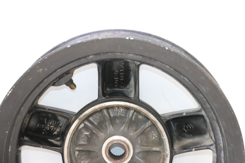 photo de JANTE ARRIERE PIAGGIO ZIP 4T 50 (2018 - 2020) - Points de fixation
