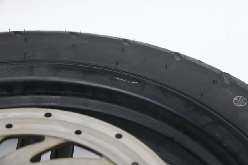 photo de JANTE AVANT KYMCO AGILITY CITY 50 (2008 - 2016) - Gros plan technique