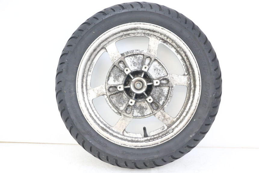 photo de Front wheel rim HYOSUNG GV AQUILA 125 (2000 - 2004) - Gros plan technique