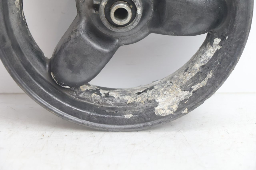 photo de JANTE AVANT PEUGEOT BUXY 50 (1993 - 1998) - Zoom état d’usage