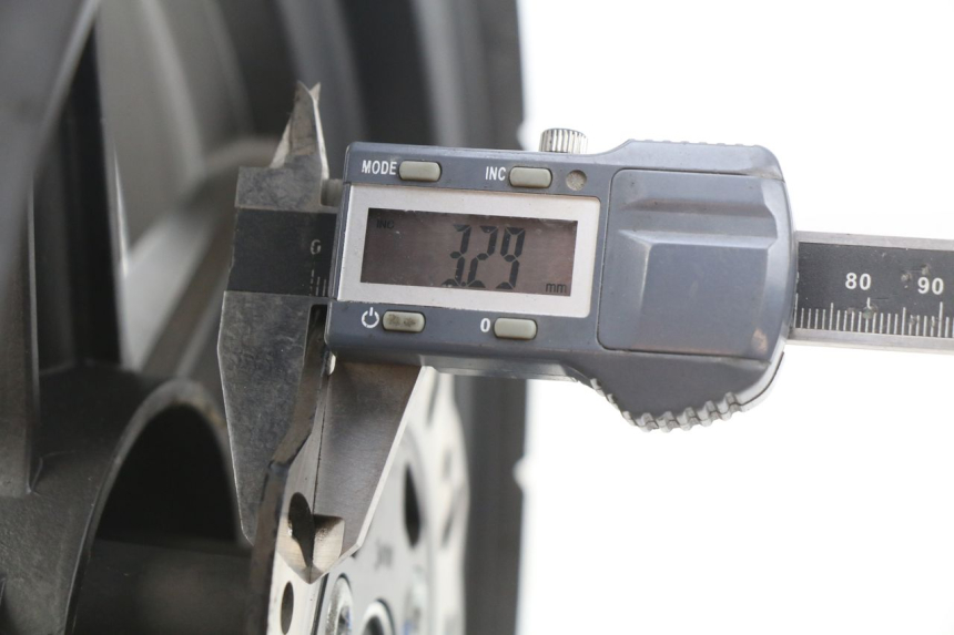 photo de JANTE AVANT JM MOTORS EVOLIS 4T 50 (2018 - 2022) - Zoom état d’usage