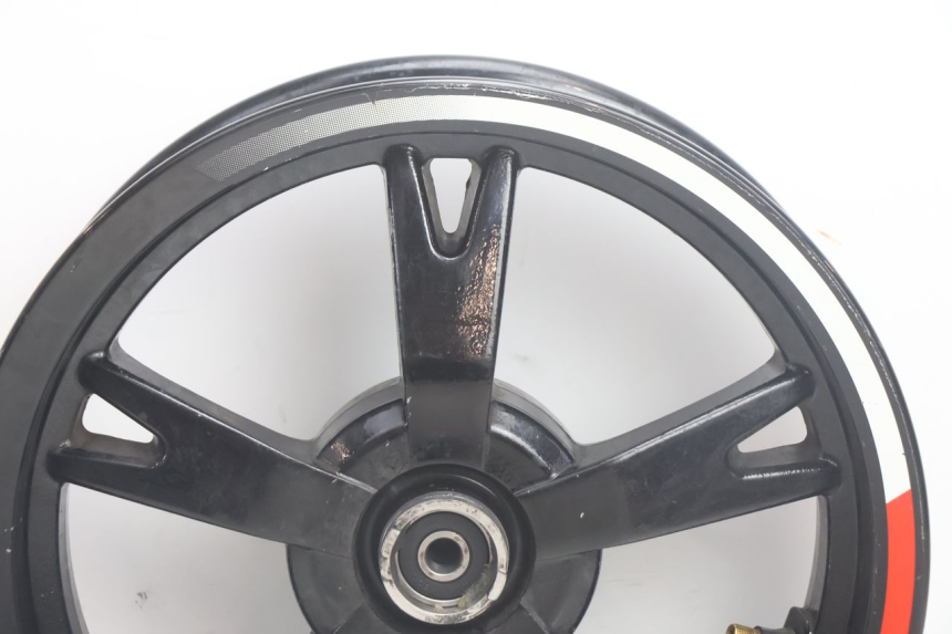 photo de JANTE AVANT PEUGEOT KISBEE 4T 50 (2018 - 2022) - Détail de la pièce