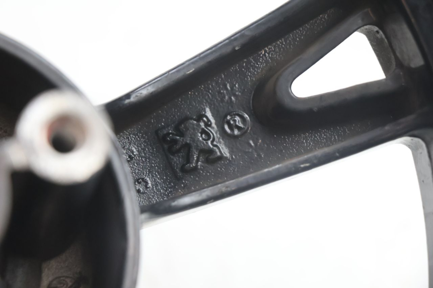 photo de JANTE AVANT PEUGEOT KISBEE 4T 50 (2018 - 2022) - Inspection visuelle