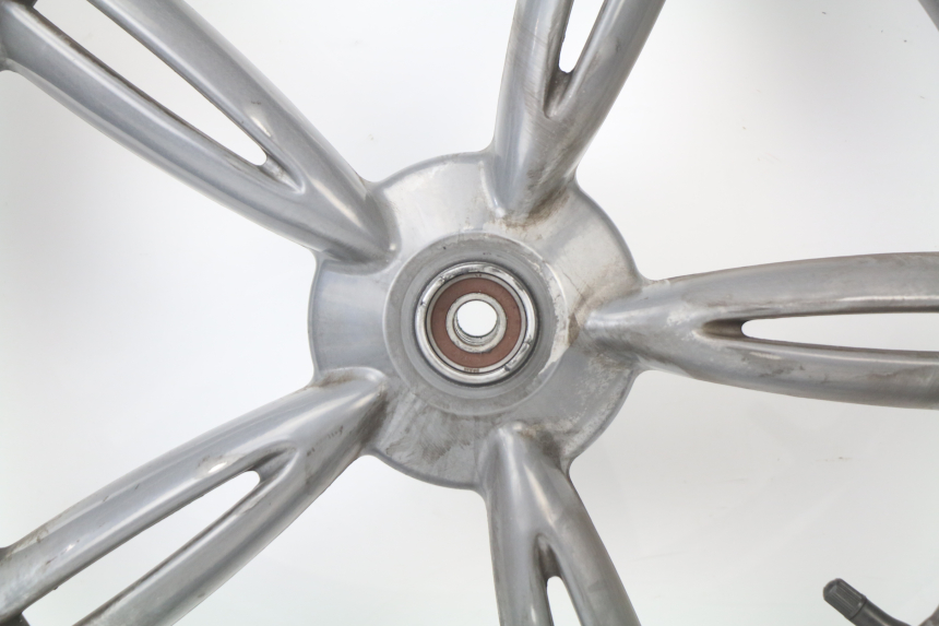 photo de JANTE AVANT PEUGEOT LOOXOR 125 (2002 - 2006) - Zoom état d’usage