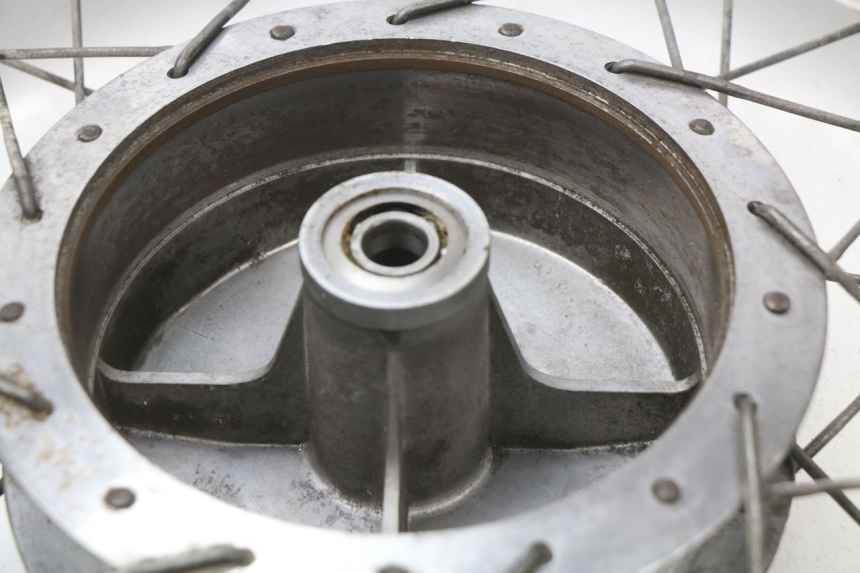 photo de JANTE AVANT MOTOBECANE LT 125 (1970 - 1975)