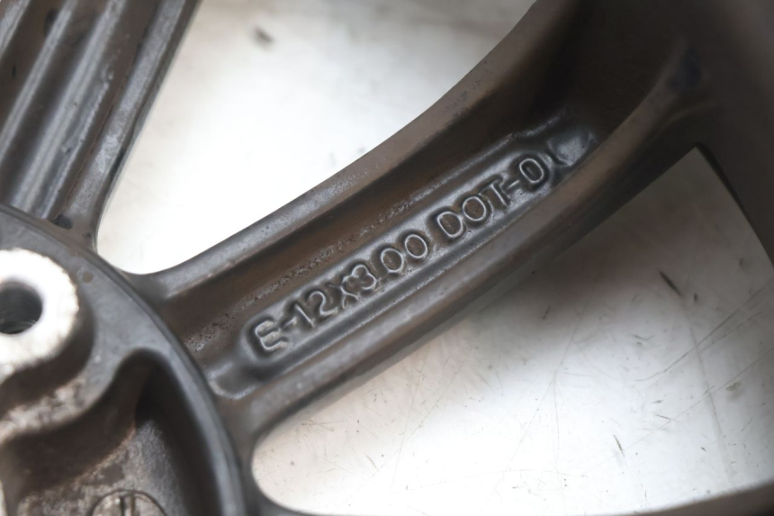 photo de JANTE AVANT PIAGGIO MP3 500 (2011 - 2015) - Détails caractéristiques