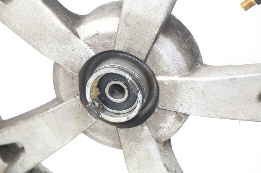 photo de JANTE AVANT PEUGEOT KISBEE 2T 50 (2018 - 2022)