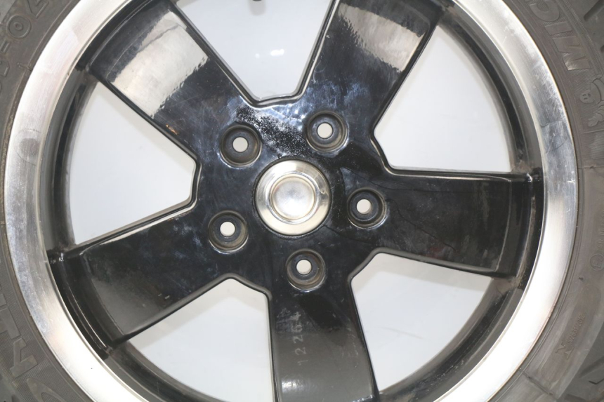 photo de JANTE AVANT PIAGGIO VESPA GTS IE ABS 300 (2016 - 2018)